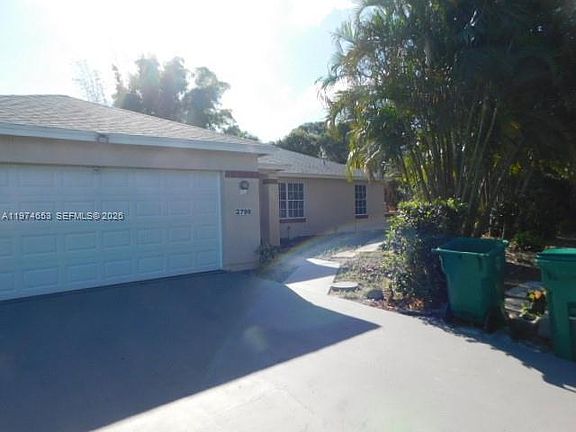 4th image of 2799 SW Ensenada Ter