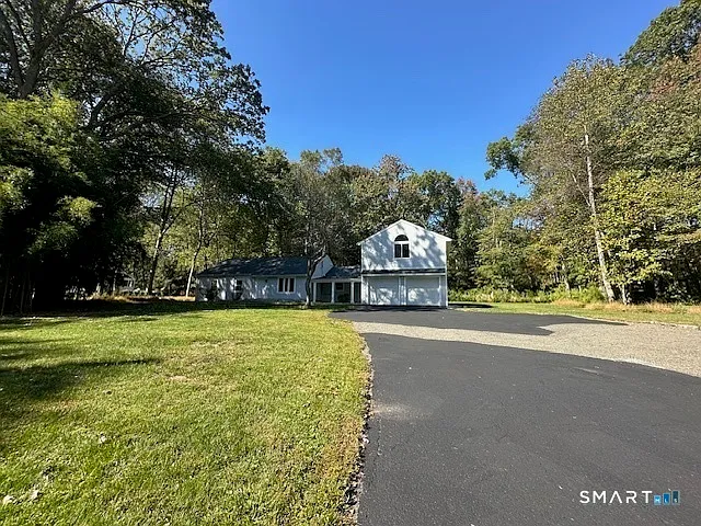 5 bed, 3.0 bath, 3016 sqft, $9,500 — Photo 3