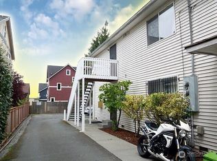 169 18th Ave APT B, Seattle, WA 98122
