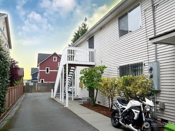 169 18th Ave APT B, Seattle, WA 98122