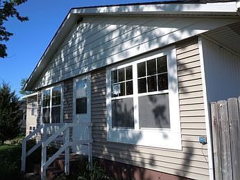 1st image of 1404 Lotus Dr