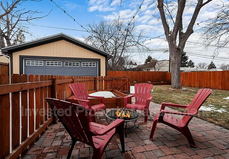 2591 S Raleigh St — Photo 37
