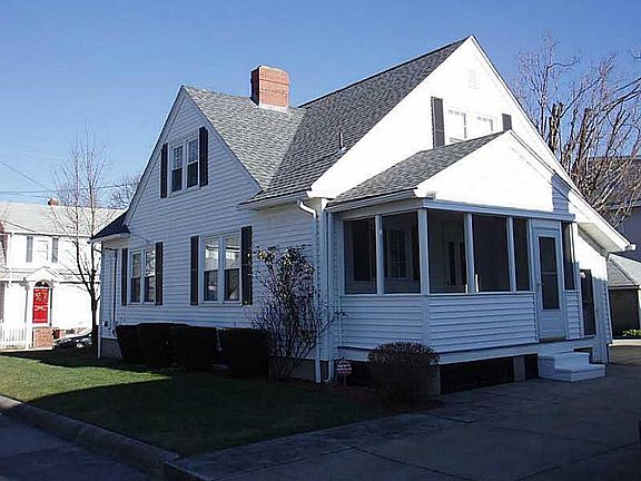 3rd image of 34 Molloy St