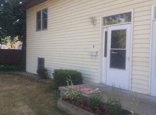 903 E Gaylord St #B, Mount Pleasant, MI 48858