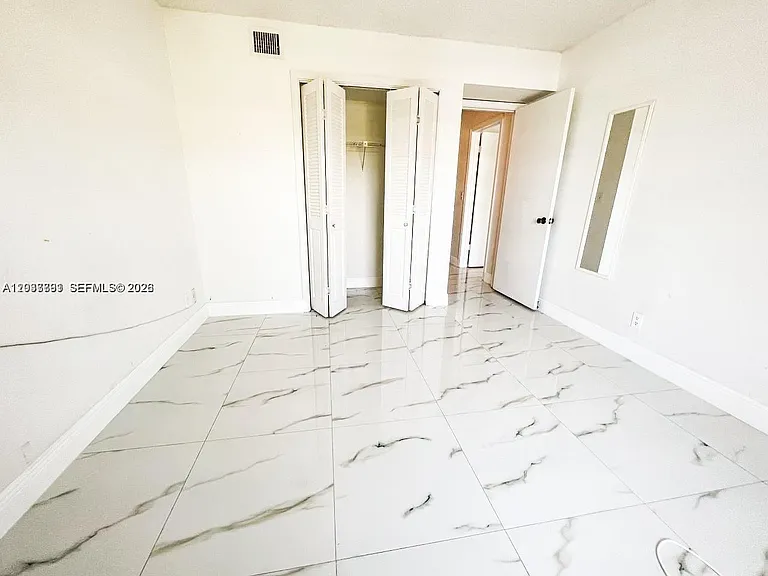 6395 Bay Club Dr #4 — Photo 12
