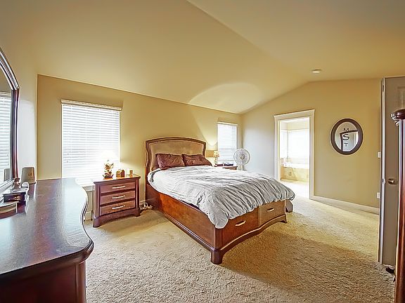 5th image of 4503 Logan Dr NE