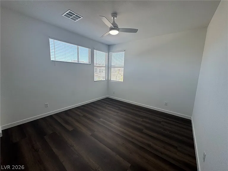 3262 Fountaintree Ave — Photo 30