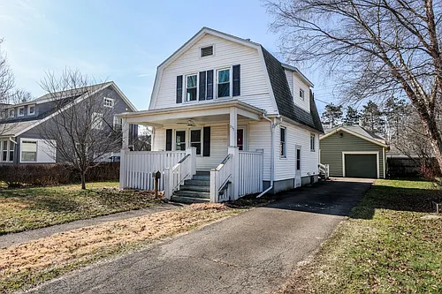 555 W High St Photo 1
