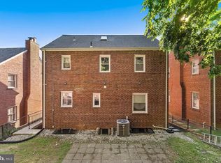 1734 33rd Pl SE, Washington, DC