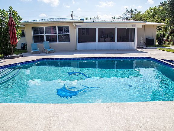 5th image of 804 SE Parkway Dr