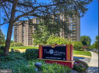 4500 S Four Mile Run Dr APT 532, Arlington, VA 22204