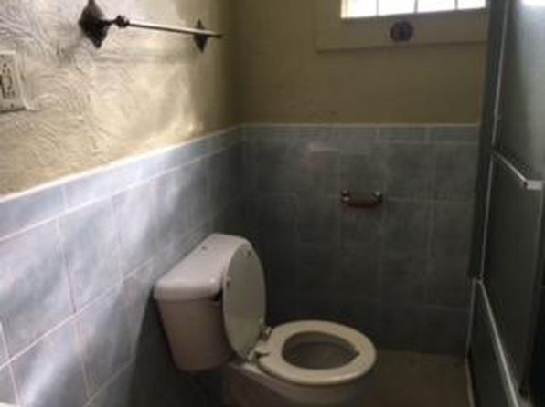 458 3rd St APT 3