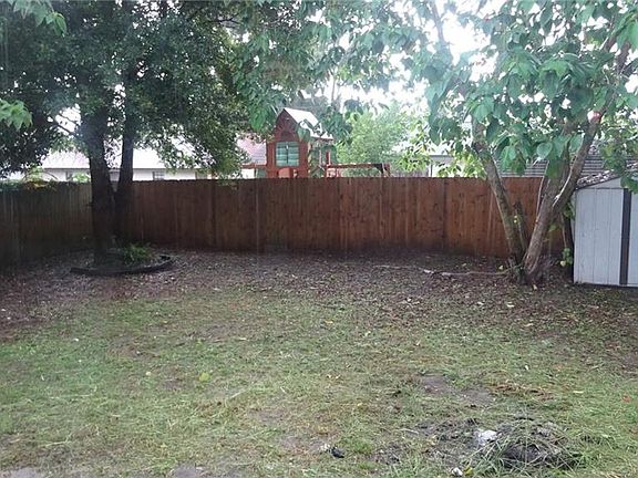 3rd image of 1417 NE 38th St