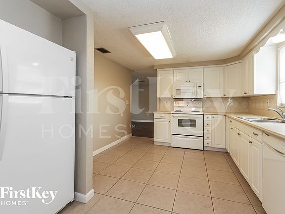 5th image of 11221 Nome Ave
