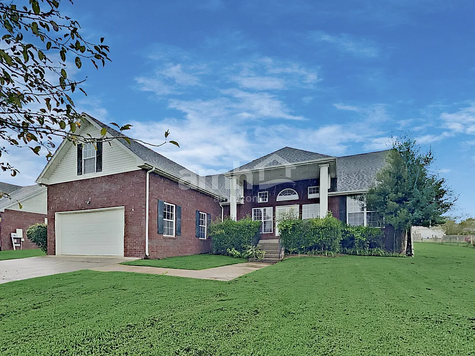 551 Windy Rd