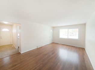 8401 169th St NW #8411D, Edmonton, AB T5R 2W7