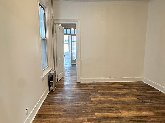 3rd image of 417 Stanhope St #1