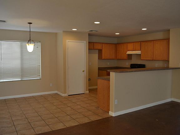 3rd image of 3414 S 95th Dr