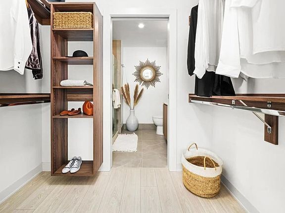 4th image of 455 N Green St #1308