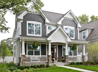 844 Prairie Ave, Downers Grove, IL 60515