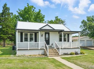 28 Hill St, Park Hills, MO 63601