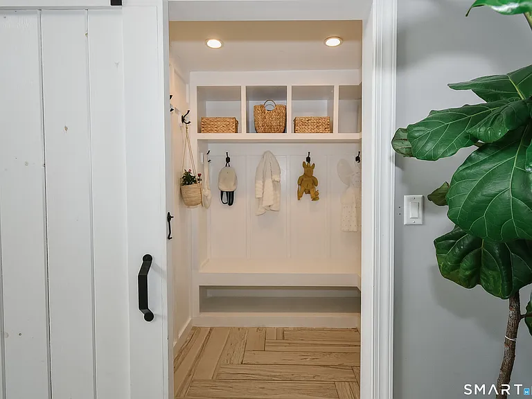 50 1/2 Mountain Spring Rd — Photo 14
