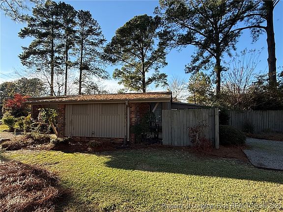 2nd image of 600 W 19th St