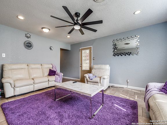 3rd image of 219 TANGO DR