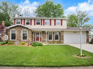 6S030 Greenwood Ct, Naperville, IL