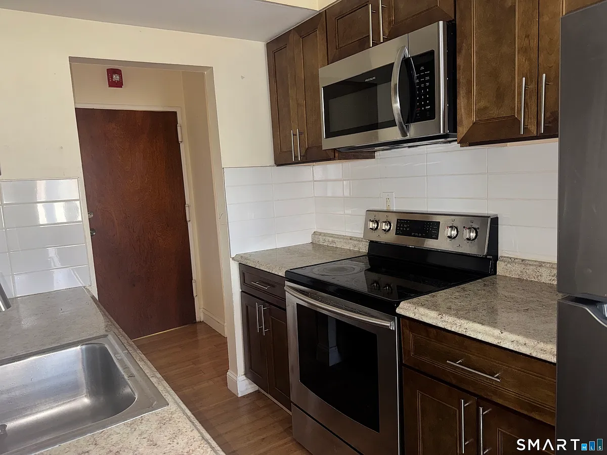 Building Photo - 250 N Bishop Ave #27