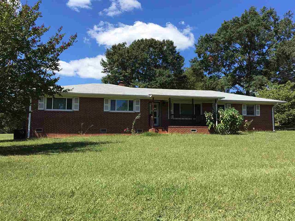 2nd image of 1018 Bern Cir
