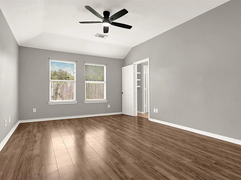 21630 Trilby Way — Photo 13