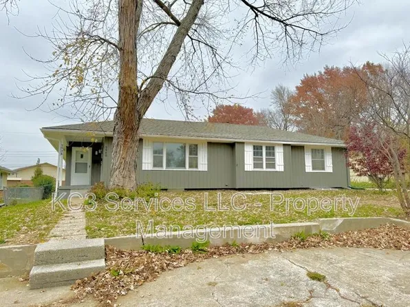 5940 E 136th St, Grandview, MO 64030