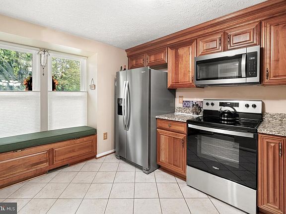 4th image of 505 Philmont Dr
