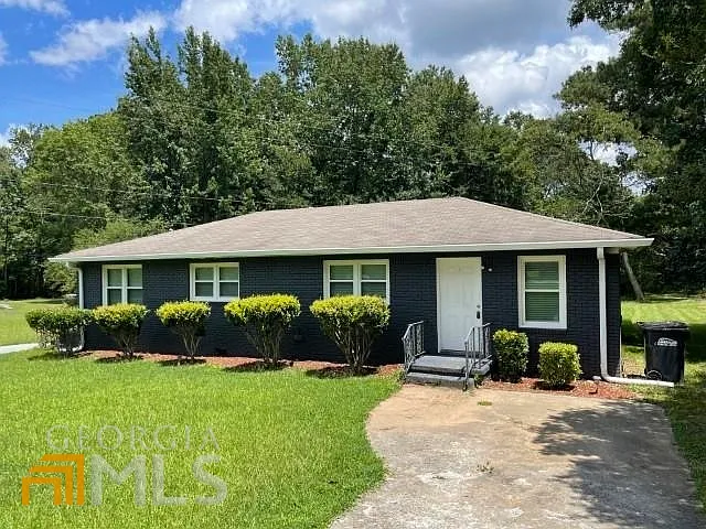 2 bed, 1.0 bath, $1,375 — Photo 1