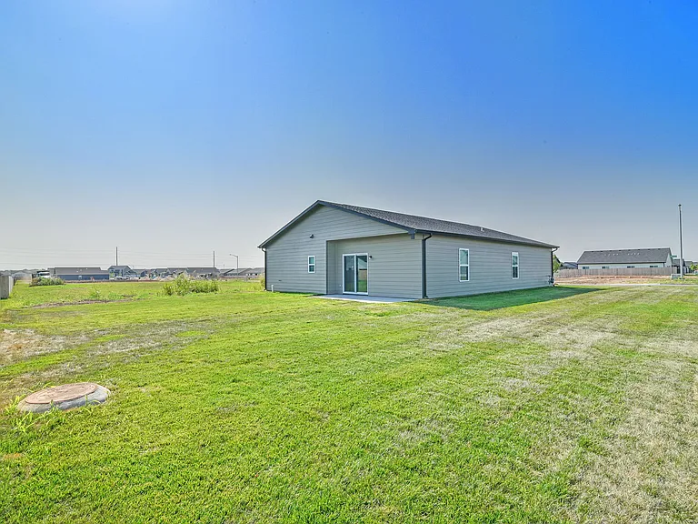 9212 E Hurst St — Photo 38