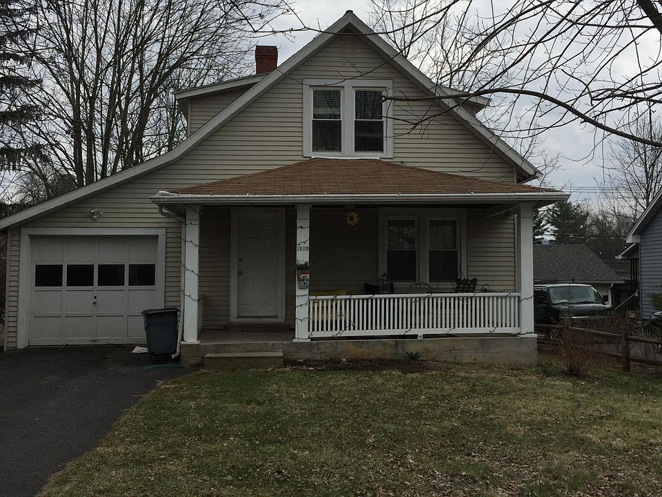 Front of the house+