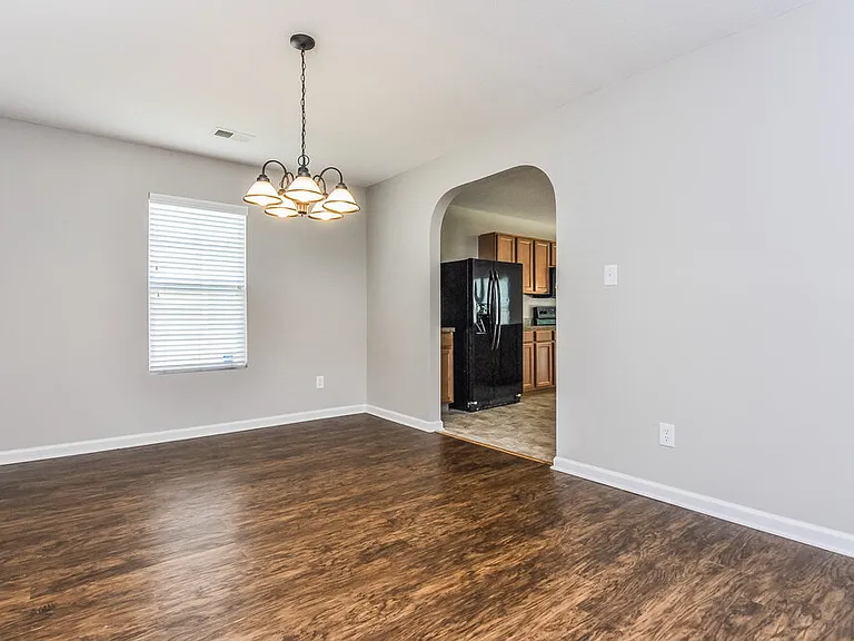 182 Brookhaven Dr — Photo 4
