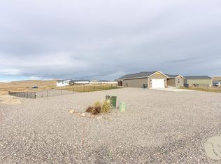 7527 White Pine Cir, Billings, MT 59106