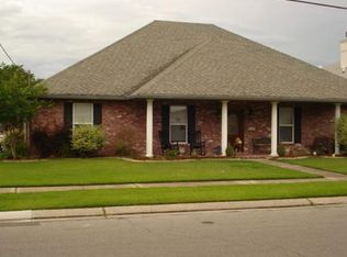 3300 Delille St, Chalmette, LA 70043