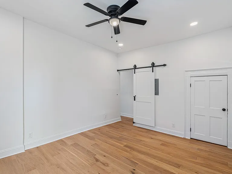 513 N Central St #2 — Photo 8