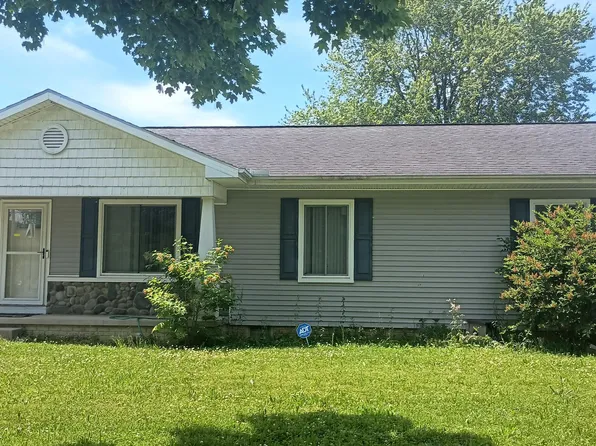 1738 Oak St, Monroe, MI 48161