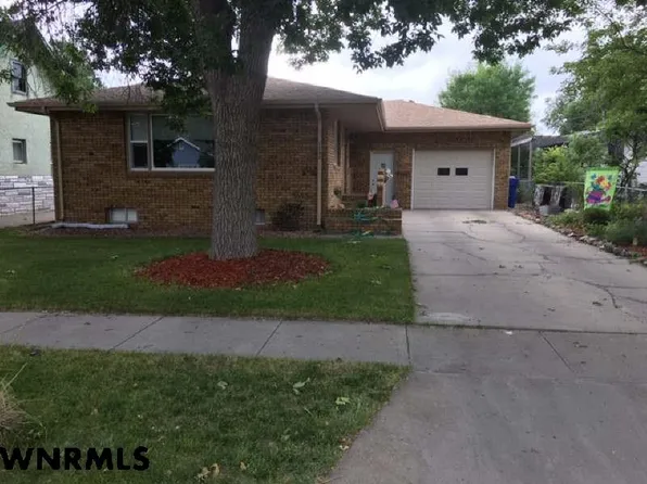 1705 Avenue H, Scottsbluff, NE 69361