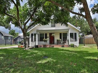 815 Eleanor St, Houston, TX 77009