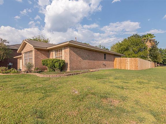 3rd image of 3502 High Sierra Ln