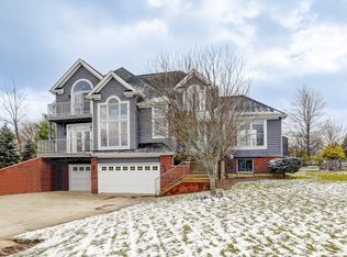 5450 Half Round Rd, Oswego, IL 60543