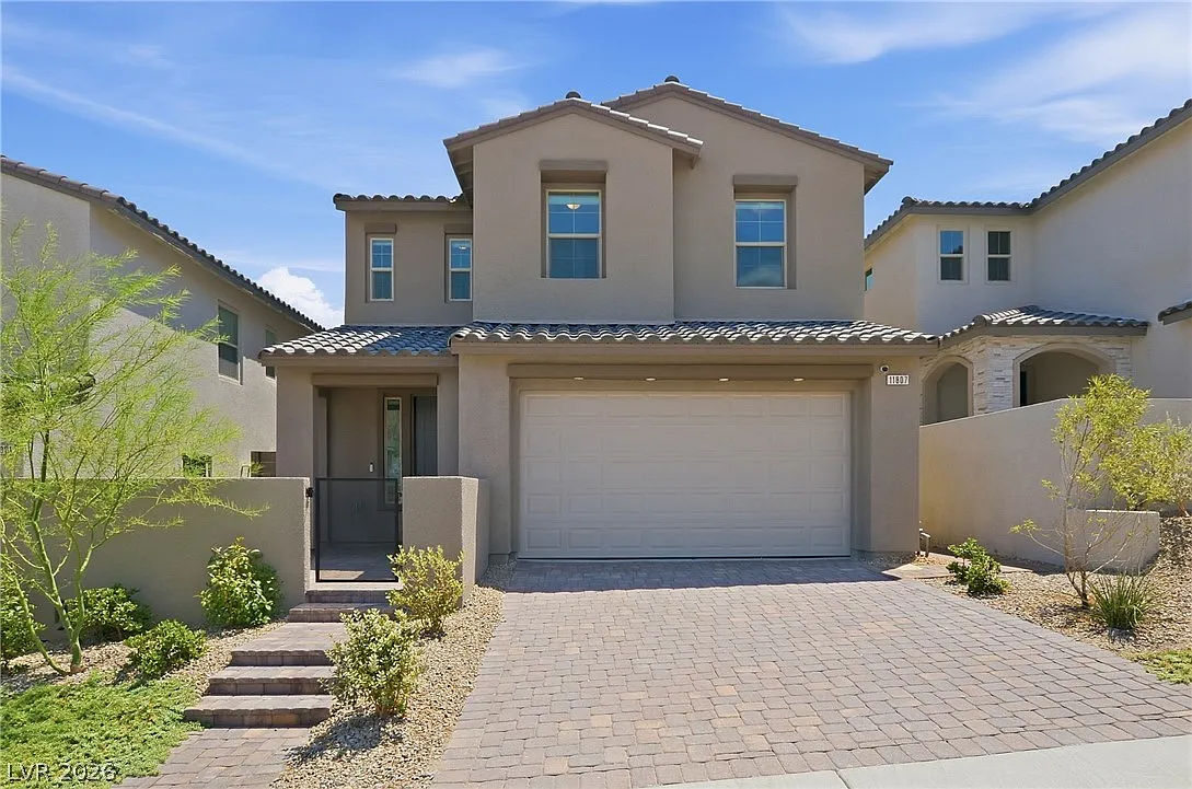 4 bed, 3.0 bath, 2315 sqft, $3,300 — Photo 1