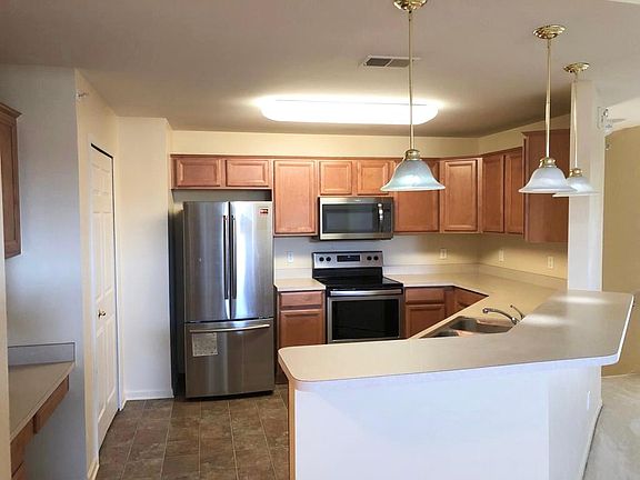 3rd image of 5205 Tamara Cir #1