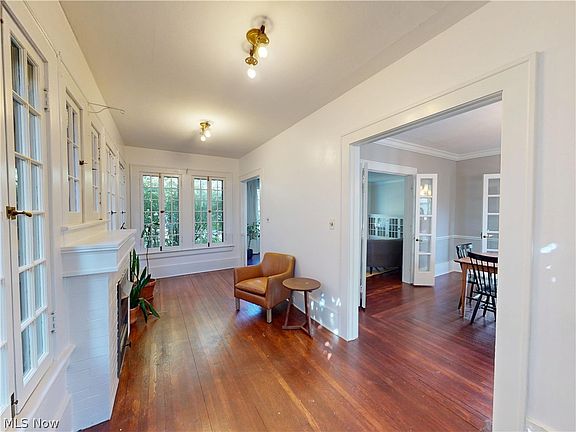 3rd image of 27 Mayfield Ave