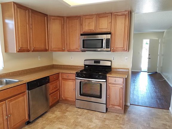 4th image of 1248 Bostonia St APT C